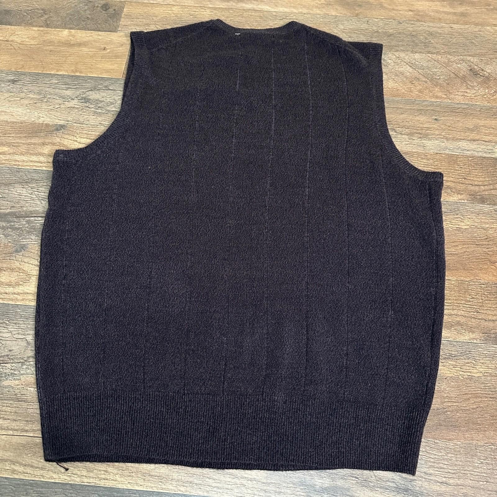 Other Geoffrey Beene Brown Knit Sweater Vest Mens L Soft V-Neck Size US L / EU 52-54 / 3 - 5 Thumbnail