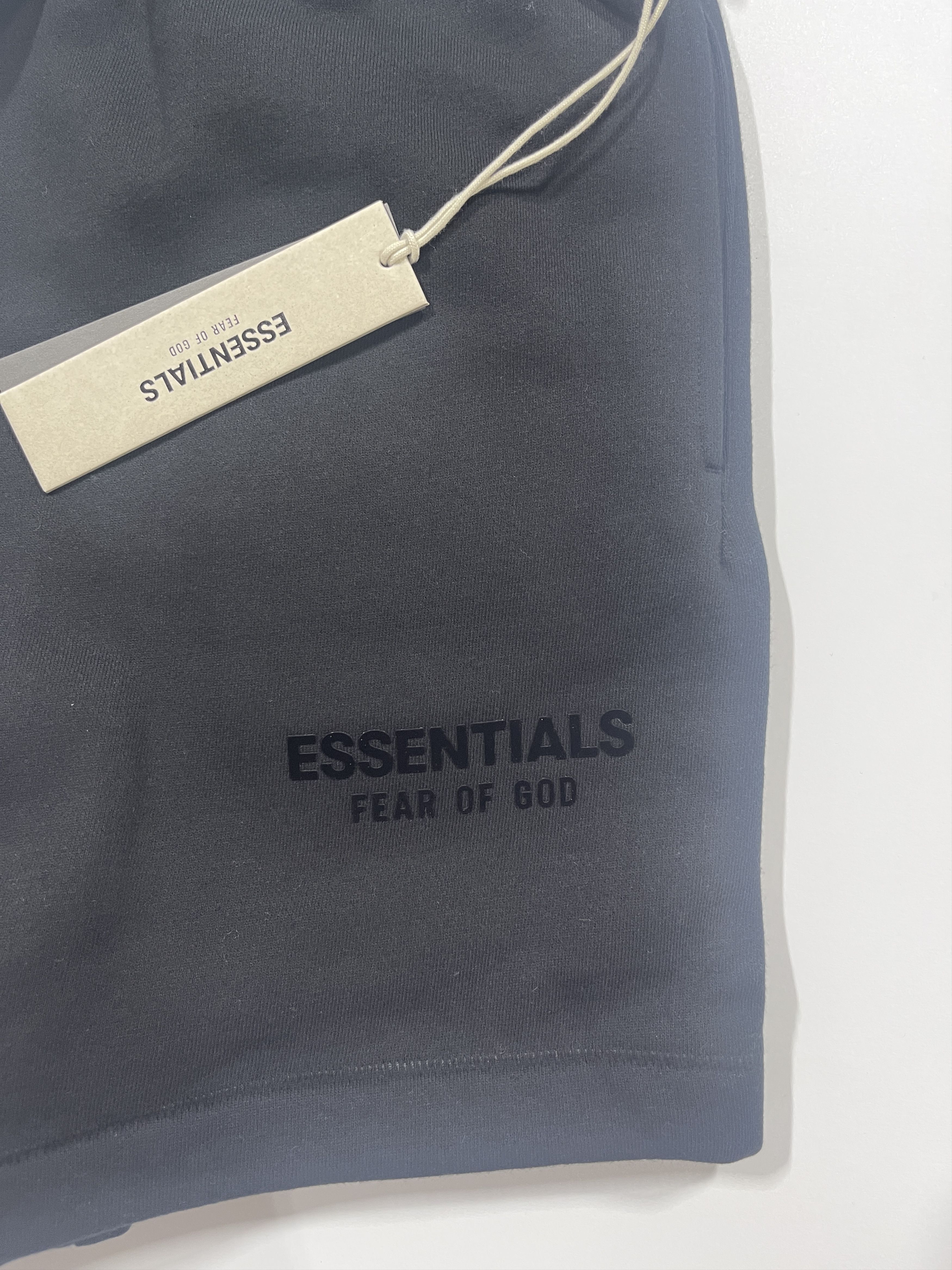 Essentials Fear of God Essentials Sweatshort Jet Black (XL) Size US 38 / EU 54 - 7 Thumbnail
