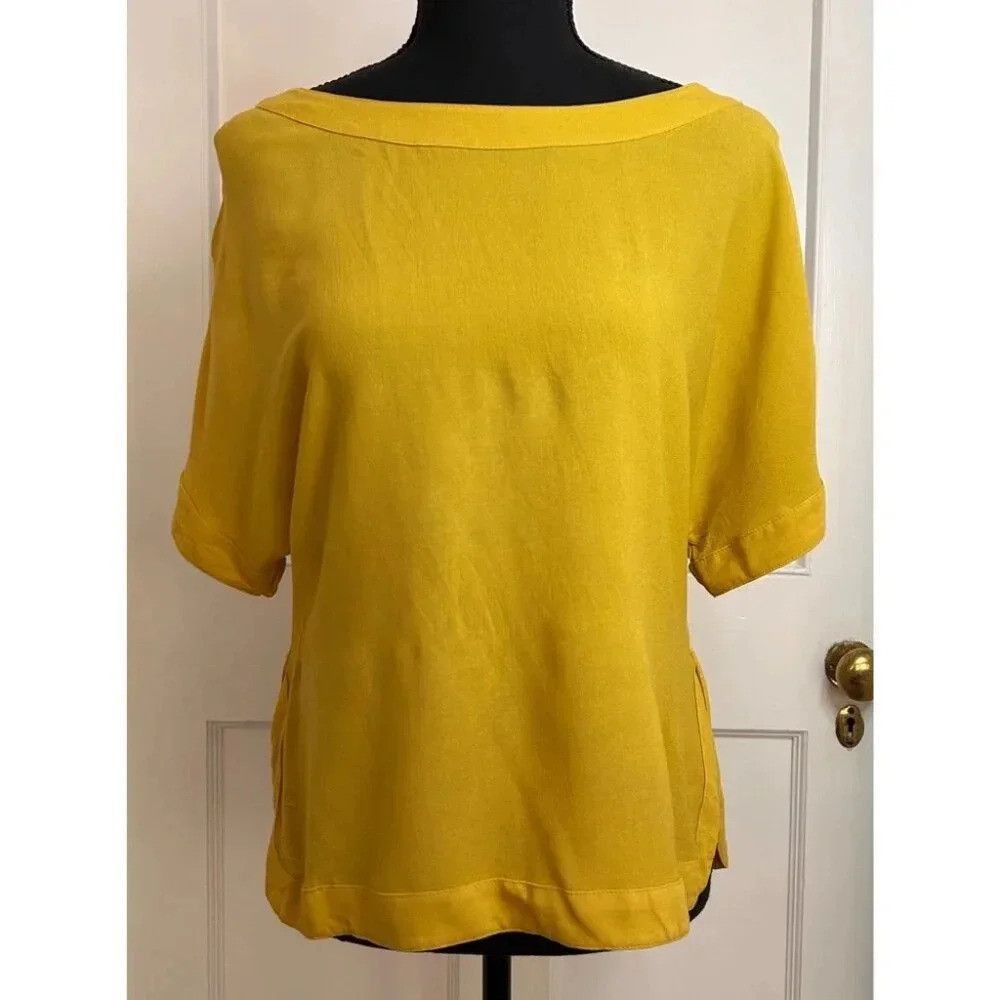 H&M H&M Mustard Blouse in Viscose Size 2 Size XS / US 0-2 / IT 36-38 - 1 Thumbnail