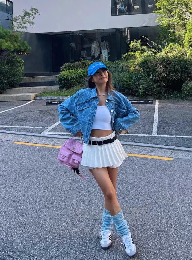 Chanel Chanel Camelia blue denim jacket Size S / US 4 / IT 40 - 8 Thumbnail