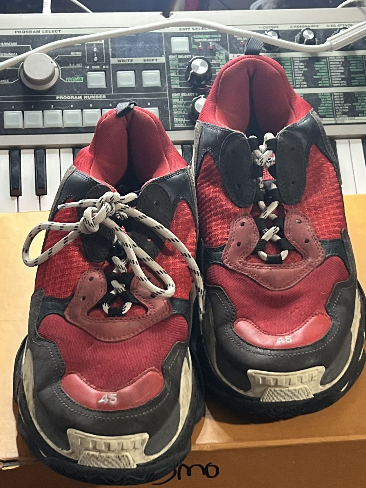 Balenciaga Balenciaga Triple S Black/Red – Size 45 (US 12) Size US 12 / EU 45 - 4 Thumbnail