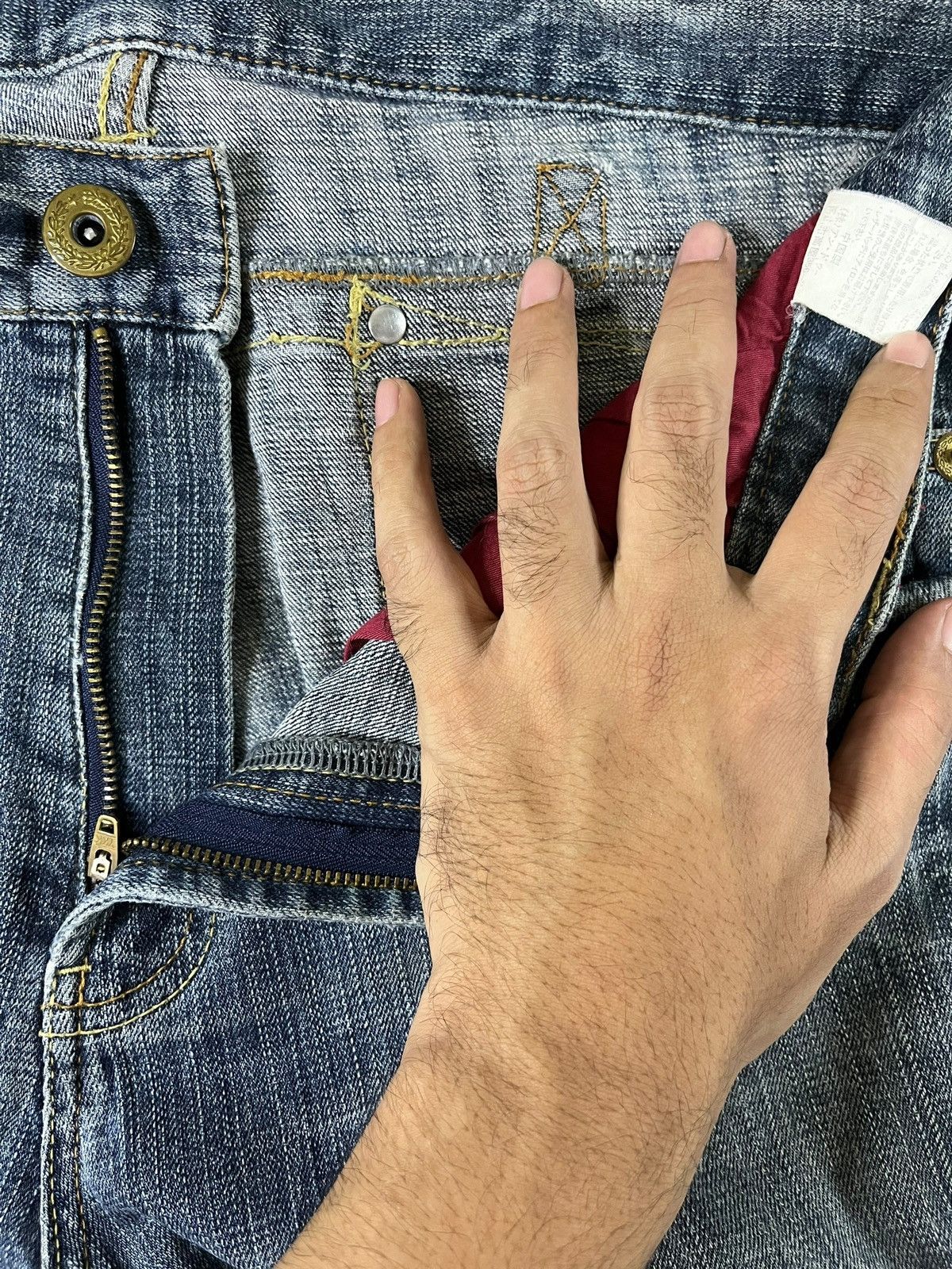 Japanese Brand Vintage Japanese Brand Buckle Back Distressed Loose Jeans Size US 34 / EU 50 - 10 Thumbnail