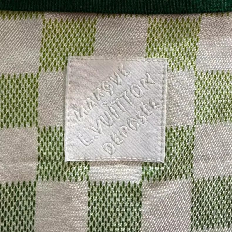 Louis Vuitton Louis Vuitton LV Louis Vuitton Damier Logo Short Sleeve Po Size US XXL / EU 58 / 5 - 4 Thumbnail