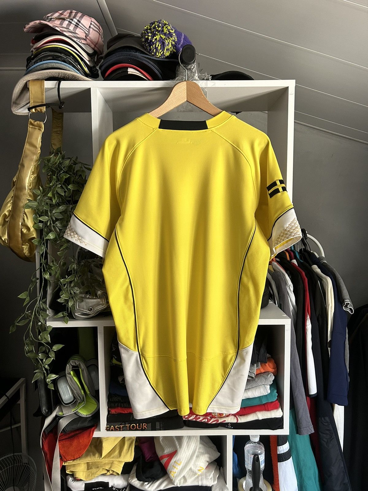 Under Armour Under armour rugby wales 2008 jersey Size US XL / EU 56 / 4 - 9 Thumbnail
