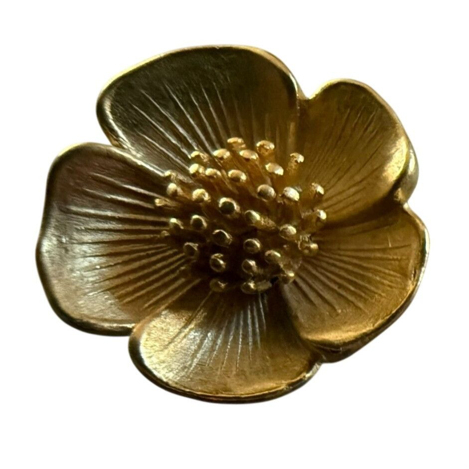 Other Rare Vintage Ben Amun Brushed Gold Magnolia Flower Clip-On E Size ONE SIZE - 2 Thumbnail