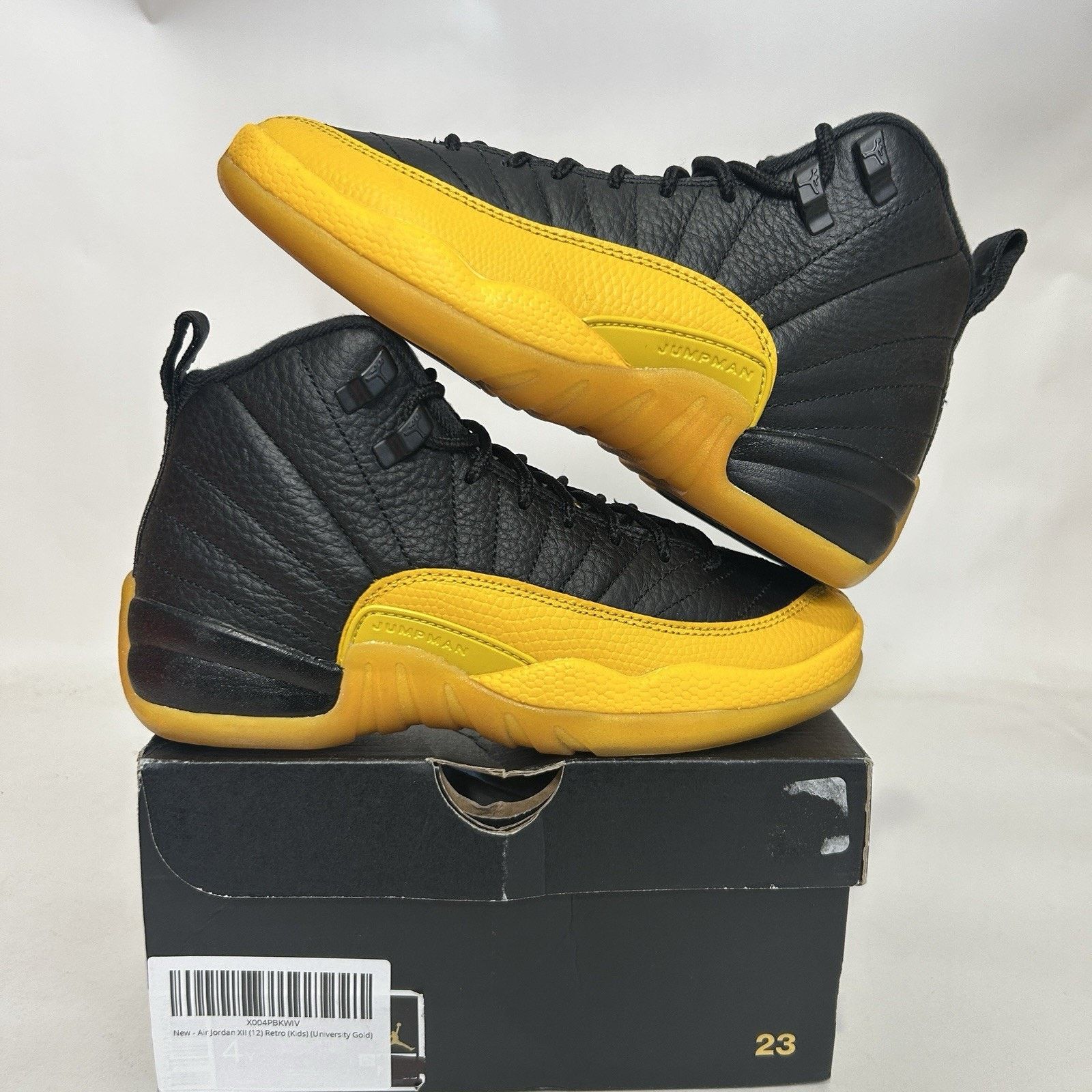 Jordan Brand Nike Air Jordan 12 Retro GS “Black University Gold” Size US 5.5 / IT 35.5 - 1 Thumbnail