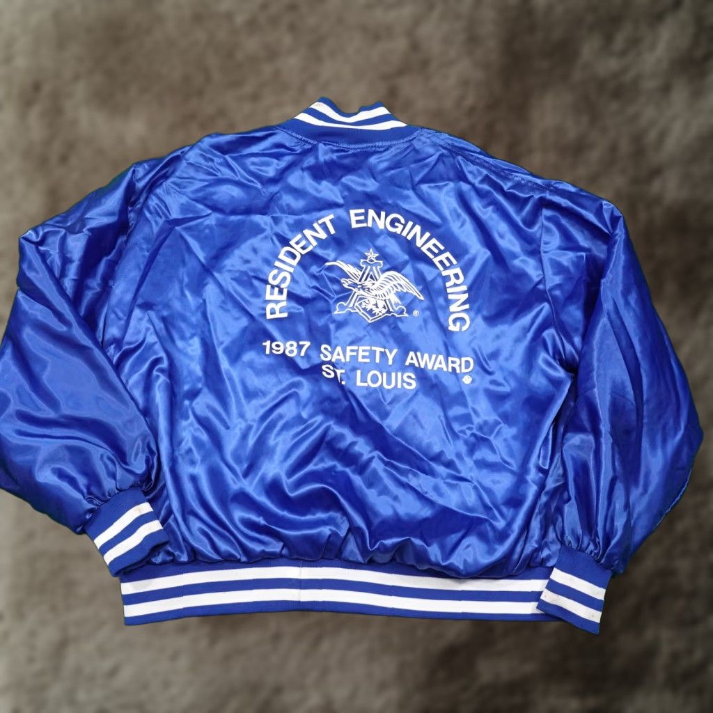 Vintage Vintage 1987 Anheuser Busch Beer Engineer Satin Bomber Jacket Men 3XL Blue Casual Collectible Size US XXL / EU 58 / 5 - 1 Thumbnail