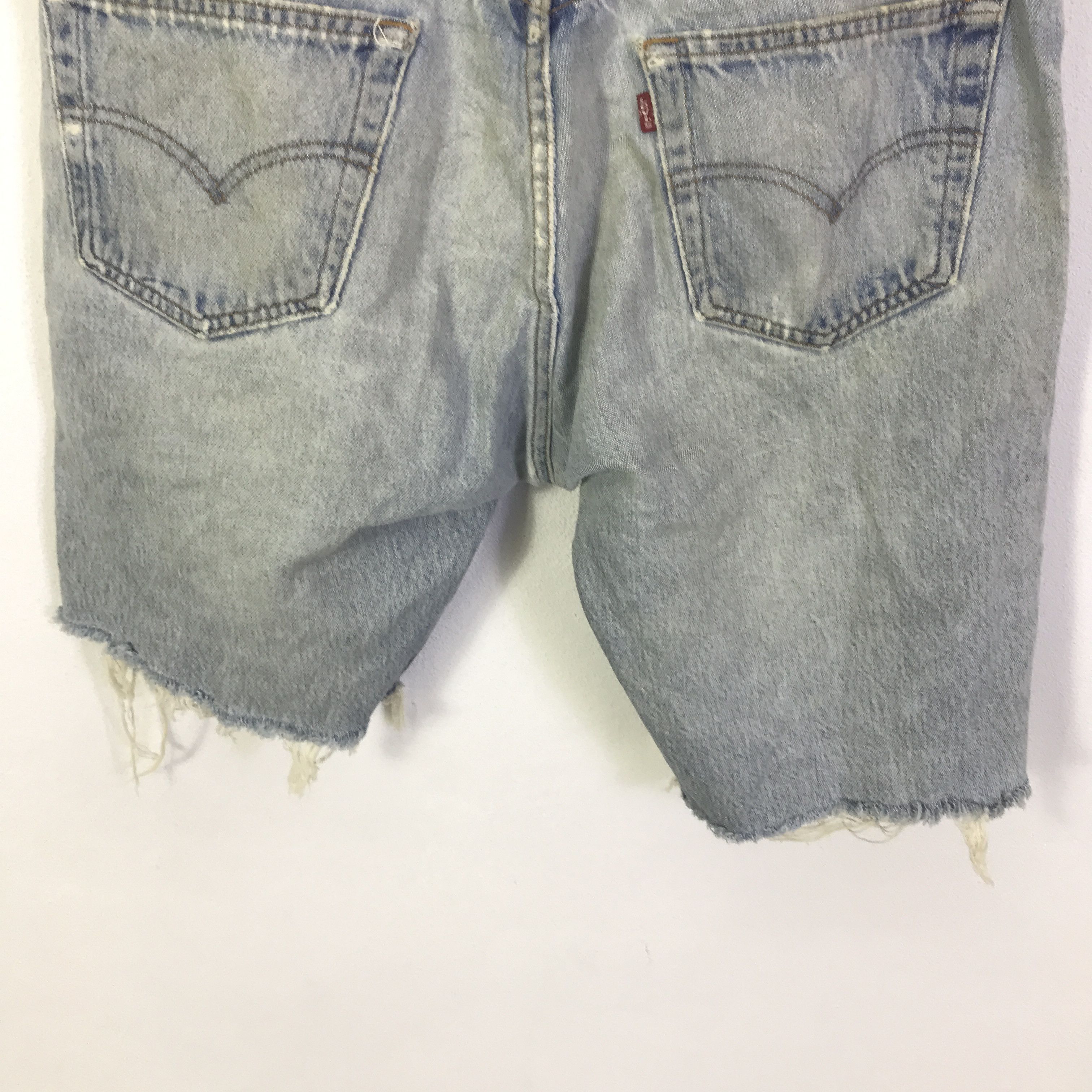 Levi's Vintage Clothing Vintage Levi’s 501 distressed denim shorts K130B9 Size US 30 / EU 46 - 5 Thumbnail