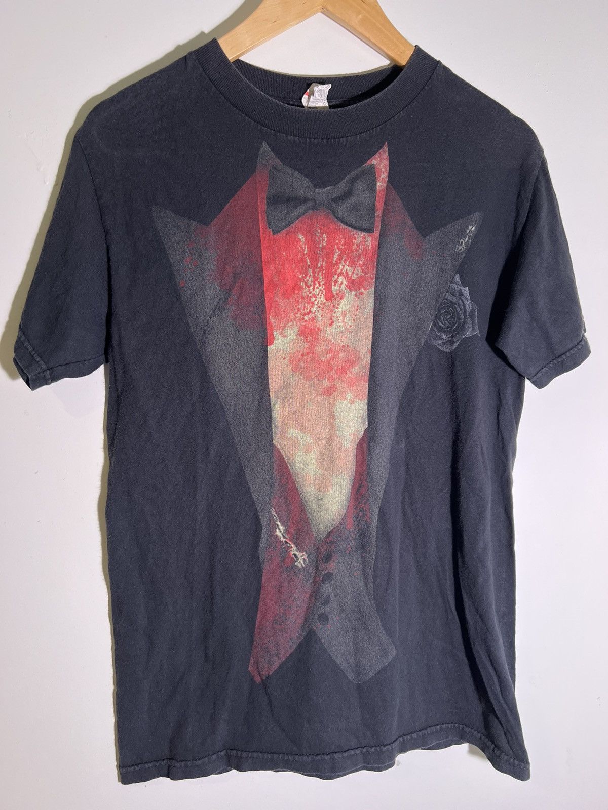 Vintage Y2K 2000’s VTG Vintage Bloody Gory Tuxedo Goth Graphic Shirt Size US S / EU 44-46 / 1 - 1 Thumbnail