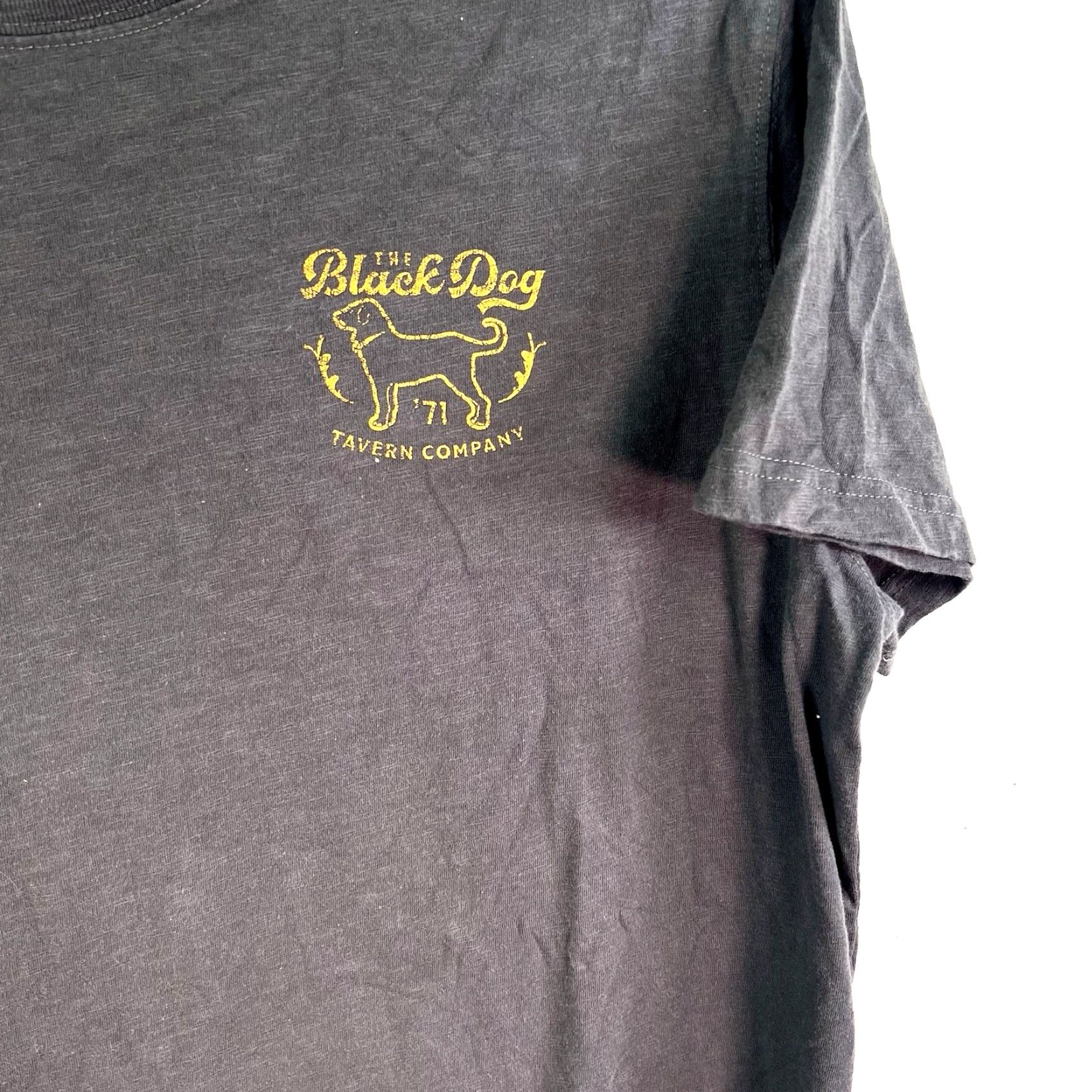 Vintage VINTAGE The Black Dog T-Shirt Mens Size Large Black Graphic Print Short Sleeve Crew Neck Casual Dog Music Retro Size US L / EU 52-54 / 3 - 3 Thumbnail