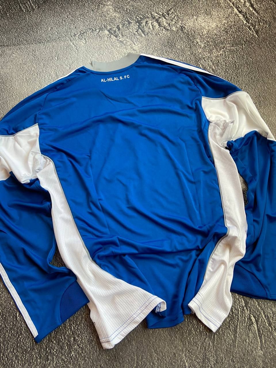 Adidas Adidas Al Hilal 2010 jersey Size US L / EU 52-54 / 3 - 5 Thumbnail