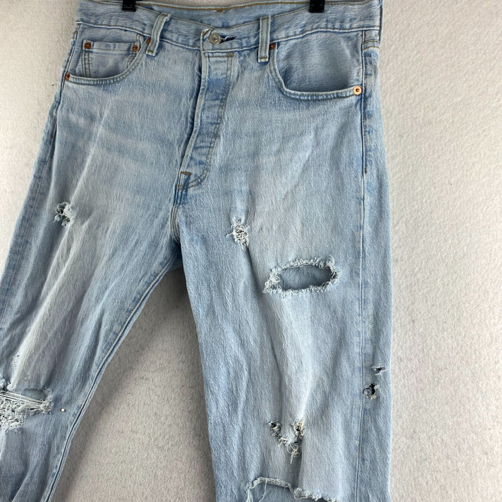 Levi's VINTAGE Levi's 501 Jeans Mens 33 Blue Distressed Button-Fly Straight 5-Pocket Style Modern Size US 33 - 7 Thumbnail