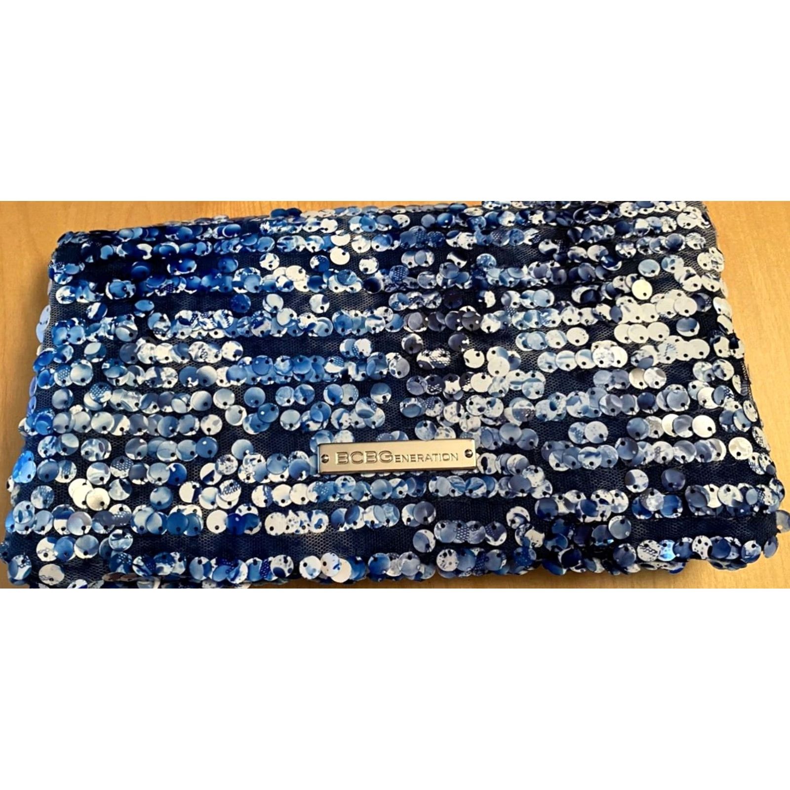 BCBGeneration Prioritizing the most important keywords ("BCBG GENERATION, CLUTCH, PURSE") Size ONE SIZE - 2 Thumbnail
