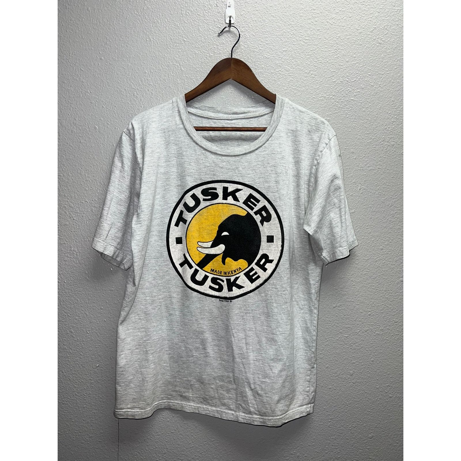 Vintage Vintage Tusker Beer Tuska Tinga Elephant Logo Alcohol Tee M Size US M / EU 48-50 / 2 - 1 Thumbnail