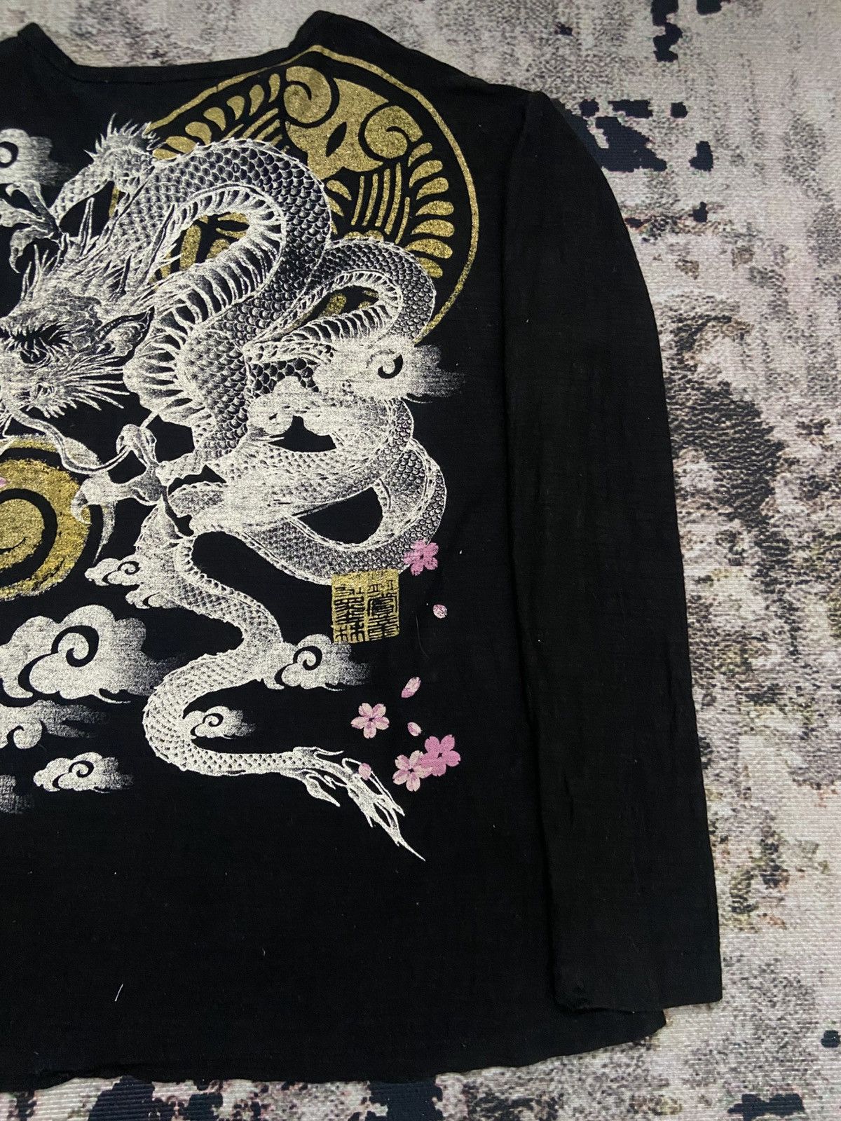 Japanese Brand Hana Tabigakudan Dragon Longsleeve Tee 🐉 Size US L / EU 52-54 / 3 - 13 Thumbnail