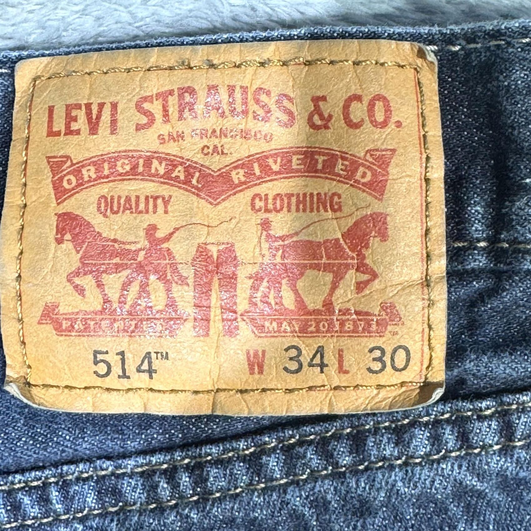 Levi's VINTAGE Levis 514 Jeans Mens 34x30 Blue Straight Fit Denim Mid Rise 5 Pocket Zip Fly Size US 34 / EU 50 - 3 Thumbnail