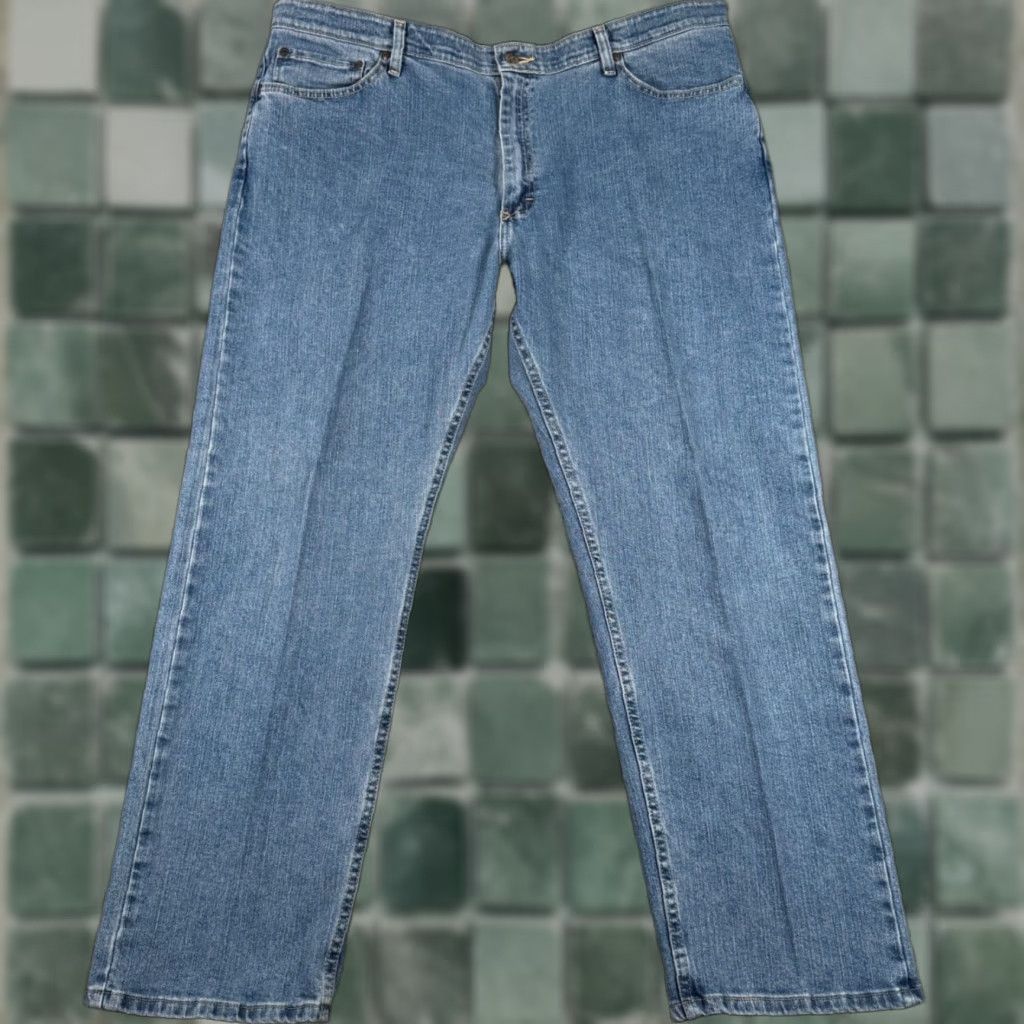 Wrangler VINTAGE? Nope. Wrangler Mens Jeans 40x30 Blue Classic Straight Leg Denim Pants Workwear Cowboy Size US 40 / EU 56 - 1 Thumbnail