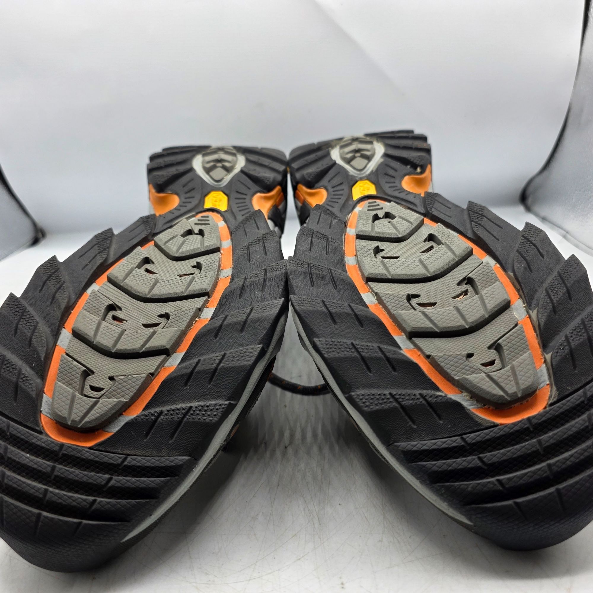 Other Ahnu Mens 11 Gray Hiking Shoes Vibram Soles Camping Outdoors Size US 11 / EU 44 - 11 Thumbnail