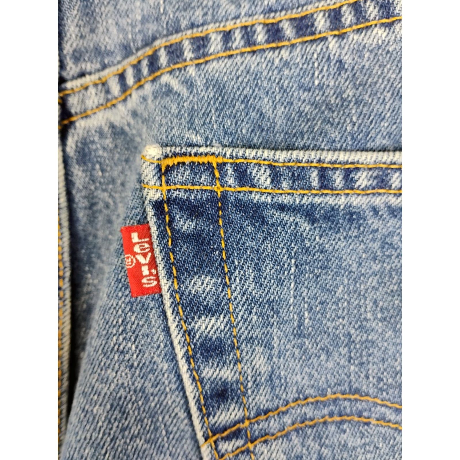 Levi's VINTAGE Levi's 550 Jeans Men's 36x31 Dark Wash Regular Inseam 31 Size US 36 / EU 52 - 4 Thumbnail