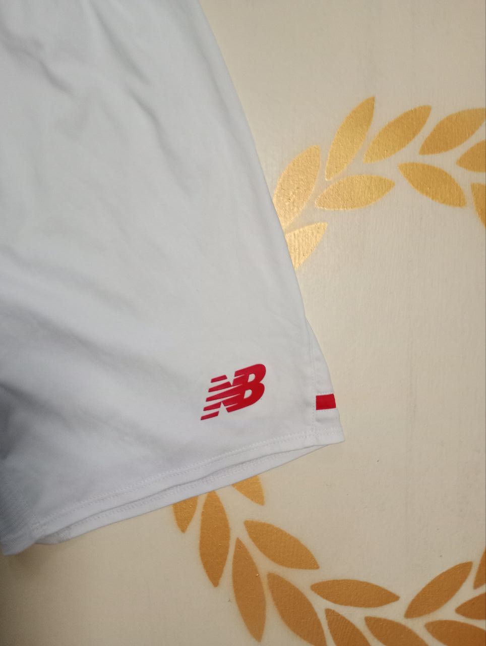 New Balance New Balance Liverpool FC Kit 2015-2016 junior size XL Size US S / EU 44-46 / 1 - 18 Thumbnail