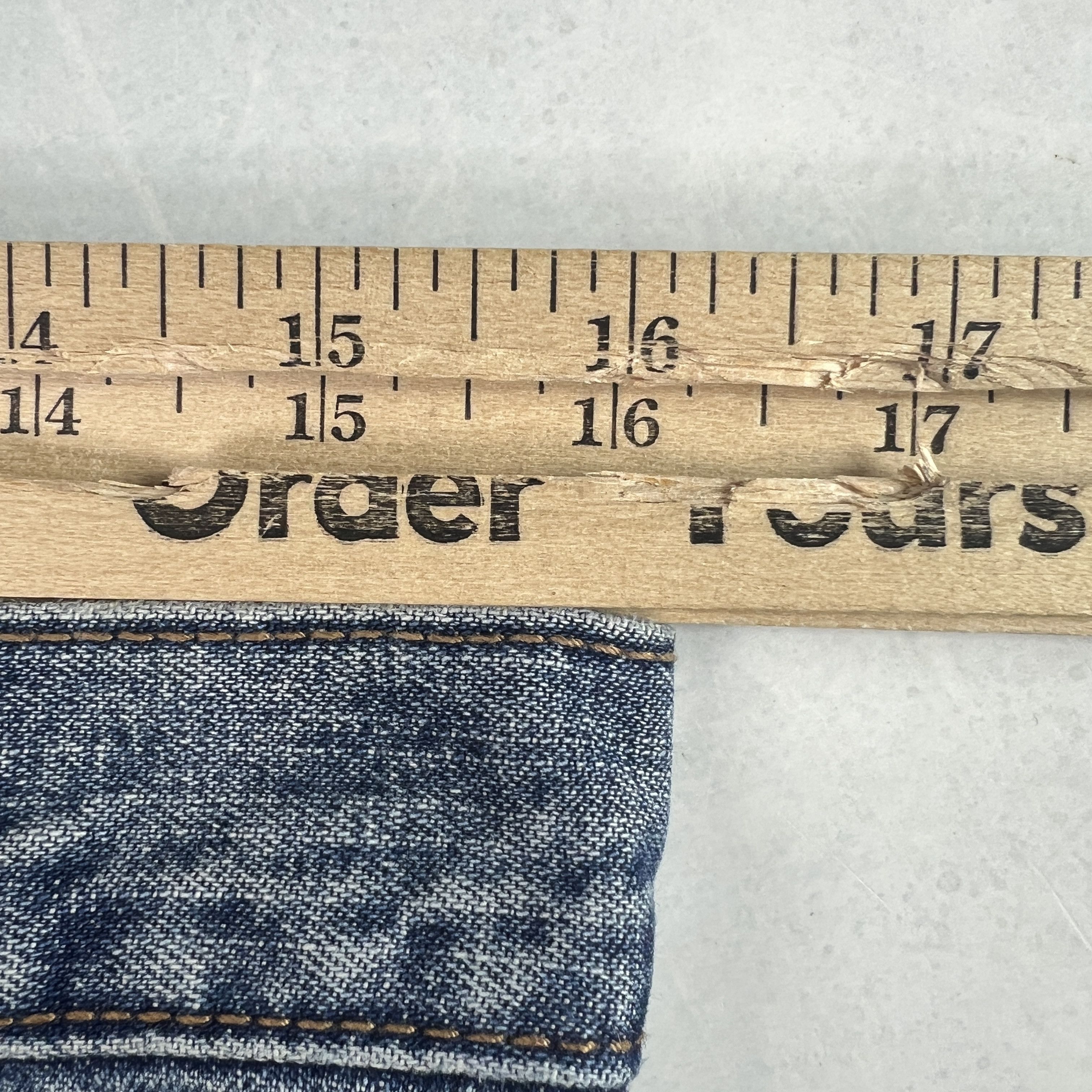 Calvin Klein VTG Calvin Klein Jeans Mid Rise Boot Cut Blue Faded Denim Size 32" / US 10 / IT 46 - 21 Thumbnail