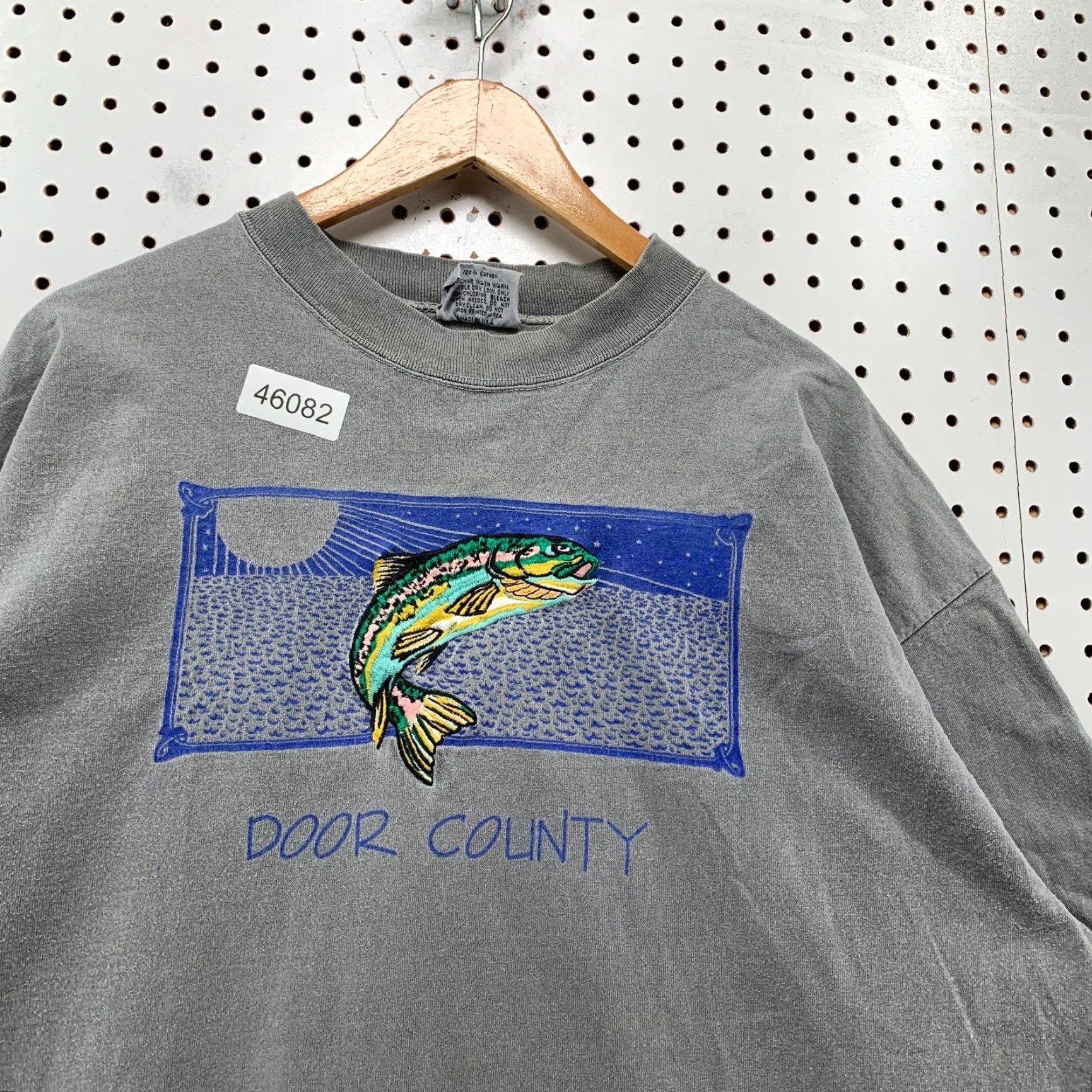 Vintage Vintage Fish Shirt Mens XL Gray Embroidered Door County Outdoor Bass Fishing Outdoor 90s Mens Size US XL / EU 56 / 4 - 7 Thumbnail