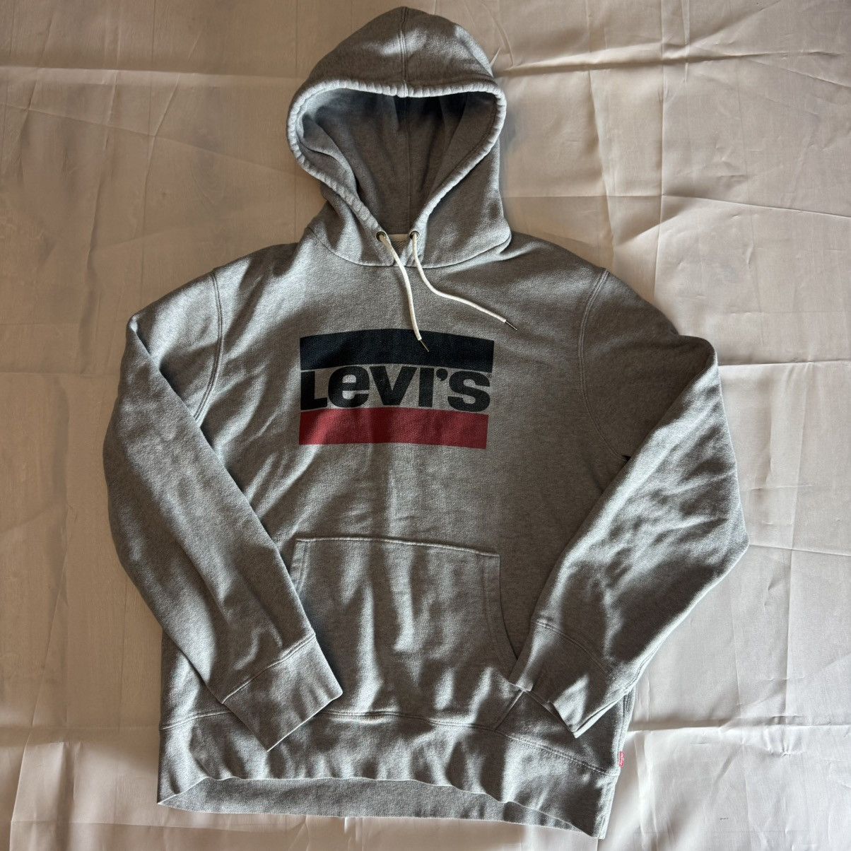 Levi's Levi’s Grey Hoodie Big Logo Print XL Very Good Condition Size US XL / EU 56 / 4 - 1 Thumbnail