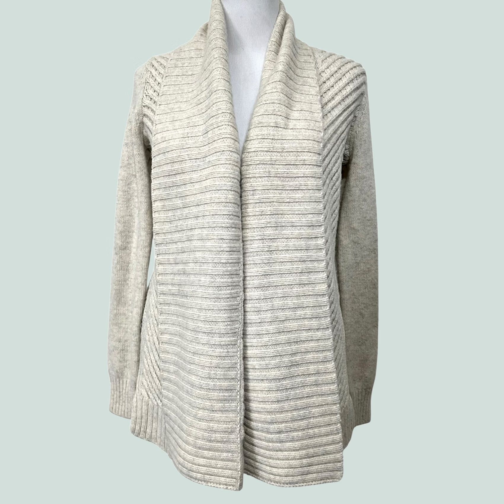 Vince Vince Cozy Knit Cardigan Sweater Yak Wool Blend Cream Pockets Women’s Size Small Size S / US 4 / IT 40 - 1 Thumbnail
