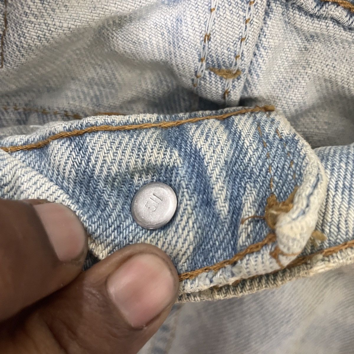Levi's Vintage 90s Levis Lot550 Distressed Denim Jeans Size US 31 - 7 Thumbnail