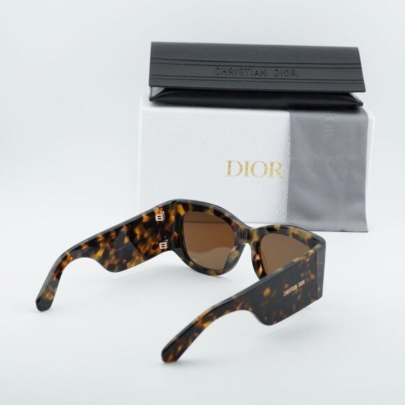 Dior Dior DIORNUIT S1I 24F0 Sunglasses Havana Square Frame Size ONE SIZE - 12 Thumbnail