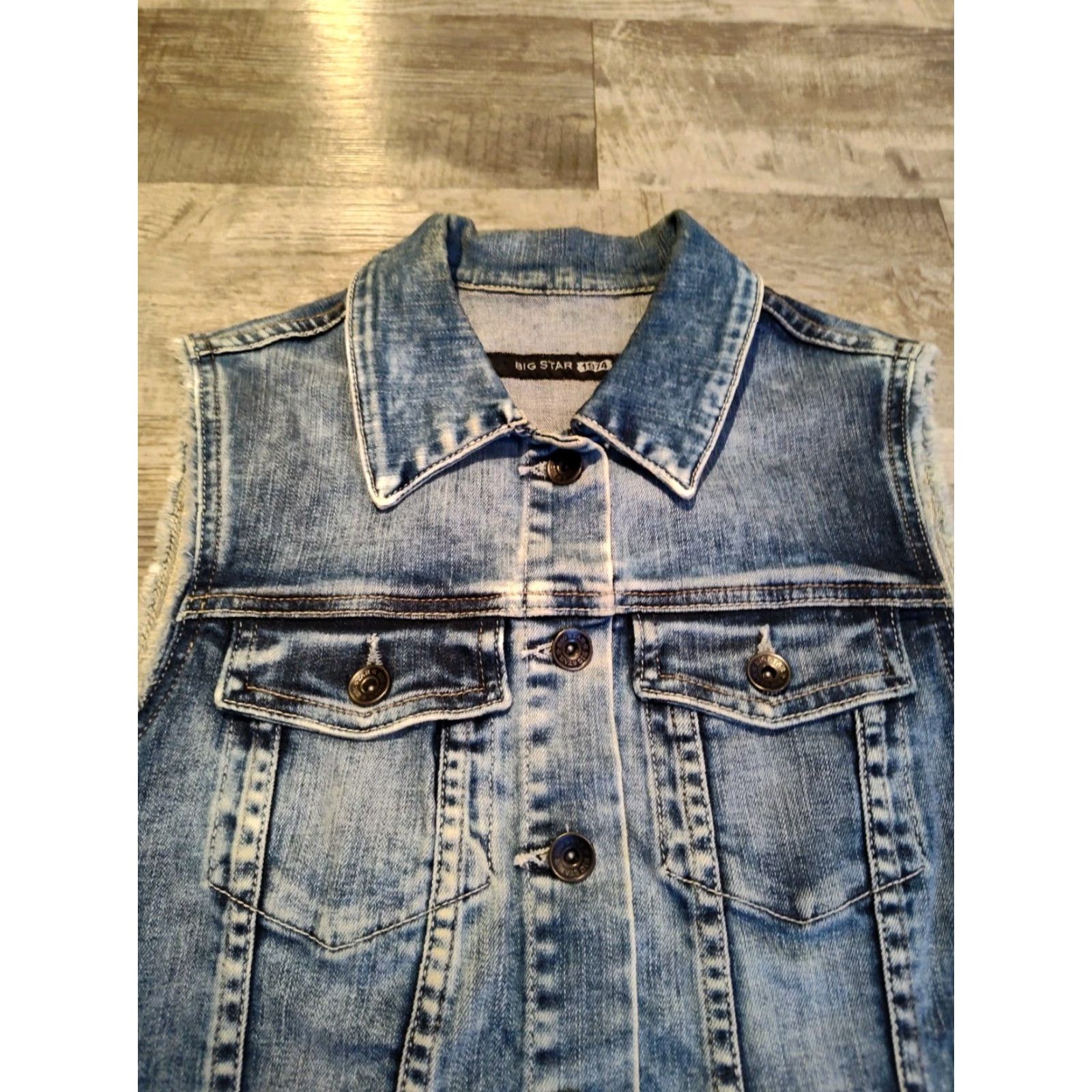 Denime VINTAGE Big Star Denim Vest Women Size M Blue Pockets Button Front Casual 1974 Size M / US 6-8 / IT 42-44 - 4 Thumbnail