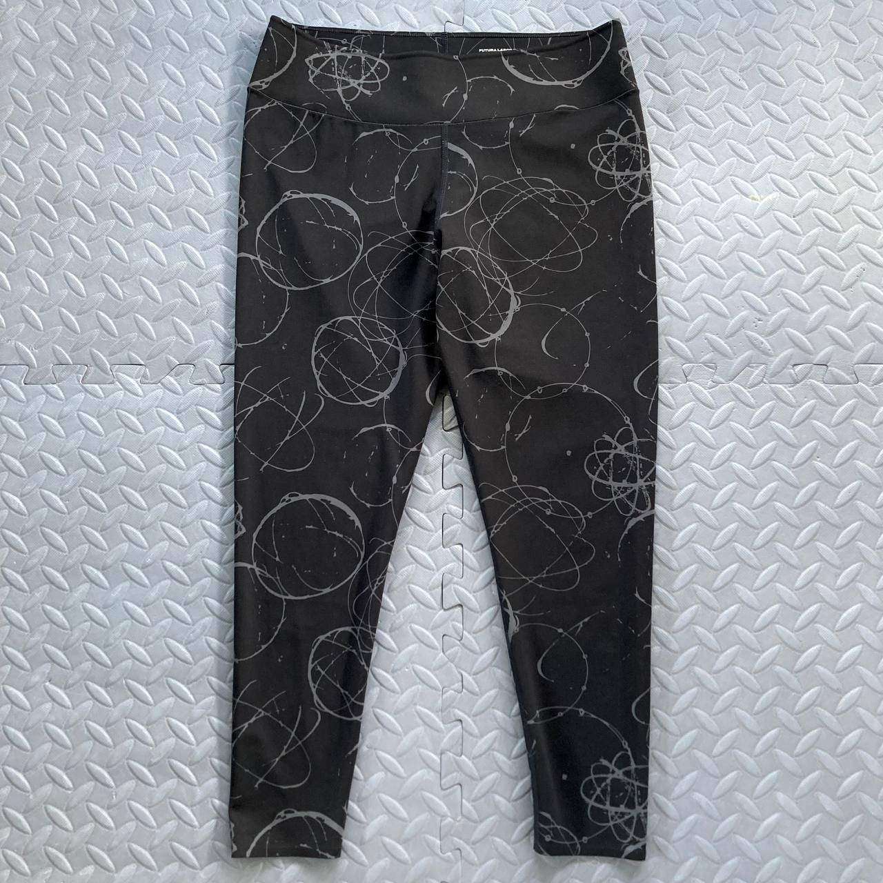 Futura × Uniqlo AIRism Active Seamless Leggings Size 30" / US 8 / IT 44 - 2 Thumbnail