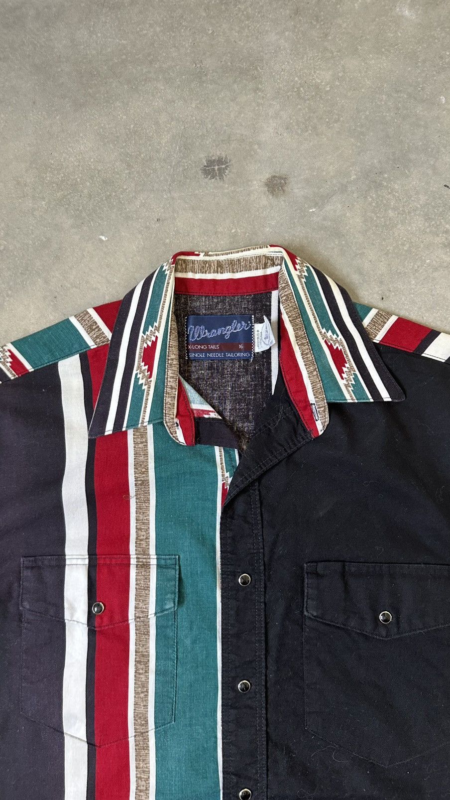 Wrangler VINTAGE 90S WRANGLER AZTEC NAVAJO WESTERN SHIRT Size US XL / EU 56 / 4 - 5 Thumbnail