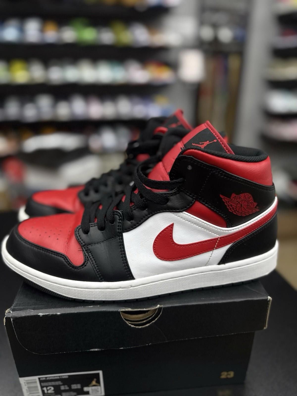 Nike Air Jordan Retro1 Mid Gym Red Mens Black White Red Size 12 Size US 12 / EU 45 - 12 Thumbnail