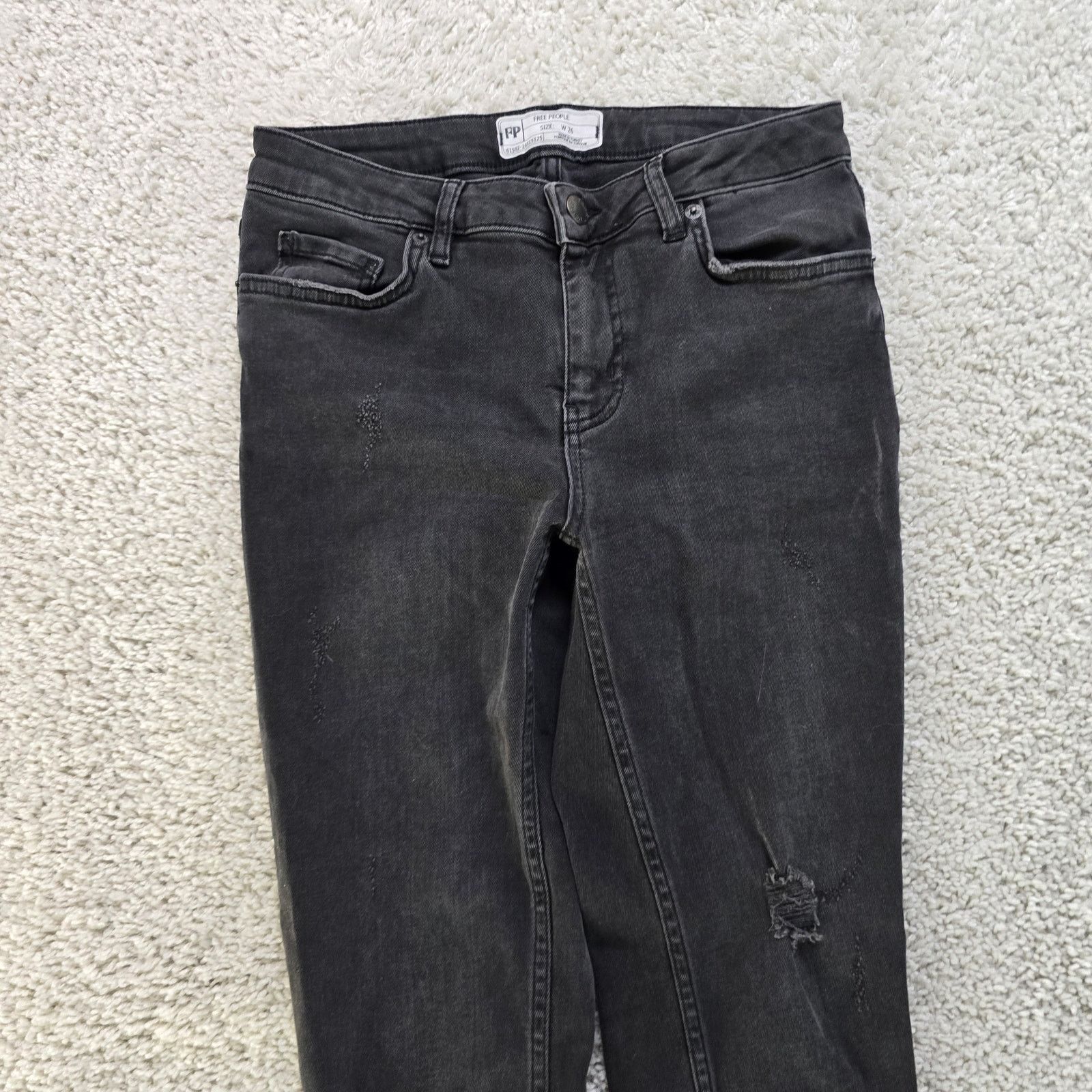 Free People Free People 26 x 26 Black wash Ripped Cuffed Skinny Jeans Size 26" / US 2 / IT 38 - 5 Thumbnail