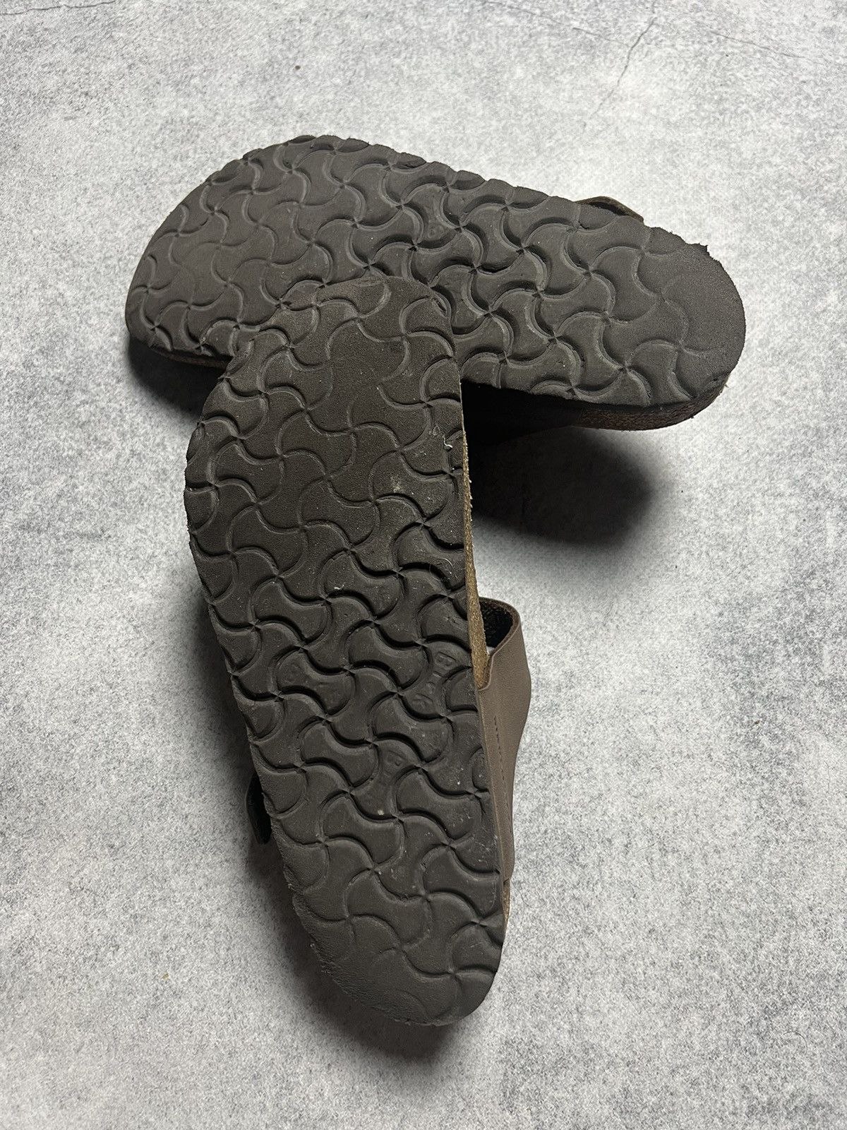 Birkenstock Vintage Birkenstock Leather Toe Thong Flip Flop Sandals Size US 8 / IT 38 - 4 Thumbnail