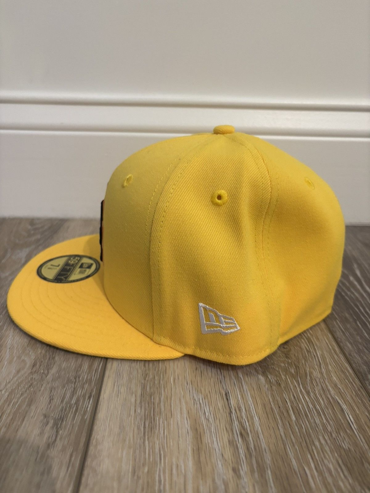MLB × New Era Los Angeles Dodger Yellow New Era Fitted Hat Size 7 1/8 Size ONE SIZE - 2 Thumbnail
