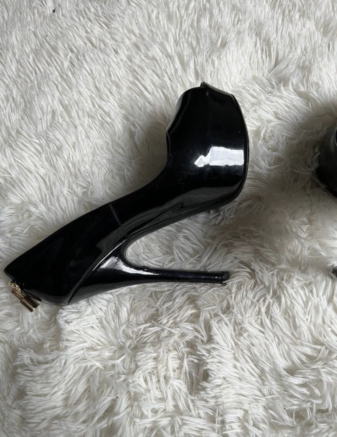 Louis Vuitton Louis Vuitton lock edition heels Size US 8 / IT 38 - 3 Thumbnail