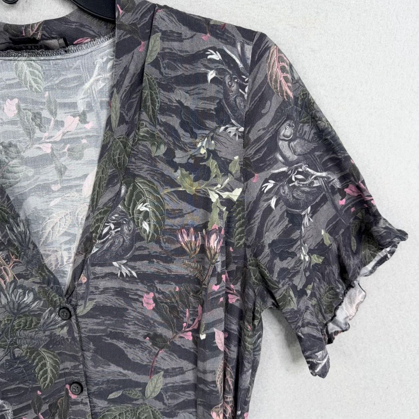Allsaints VINTAGE AllSaints Dress Womens Small Gray Floral Bird Print V Neck Belted Mini Fit Flare Size S / US 4 / IT 40 - 3 Thumbnail