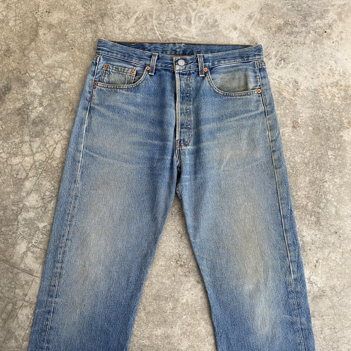 Levi's Size 32x34.5 Vintage 1998 Levis 501 Faded Blue Denim Jeans Size US 32 / EU 48 - 3 Thumbnail