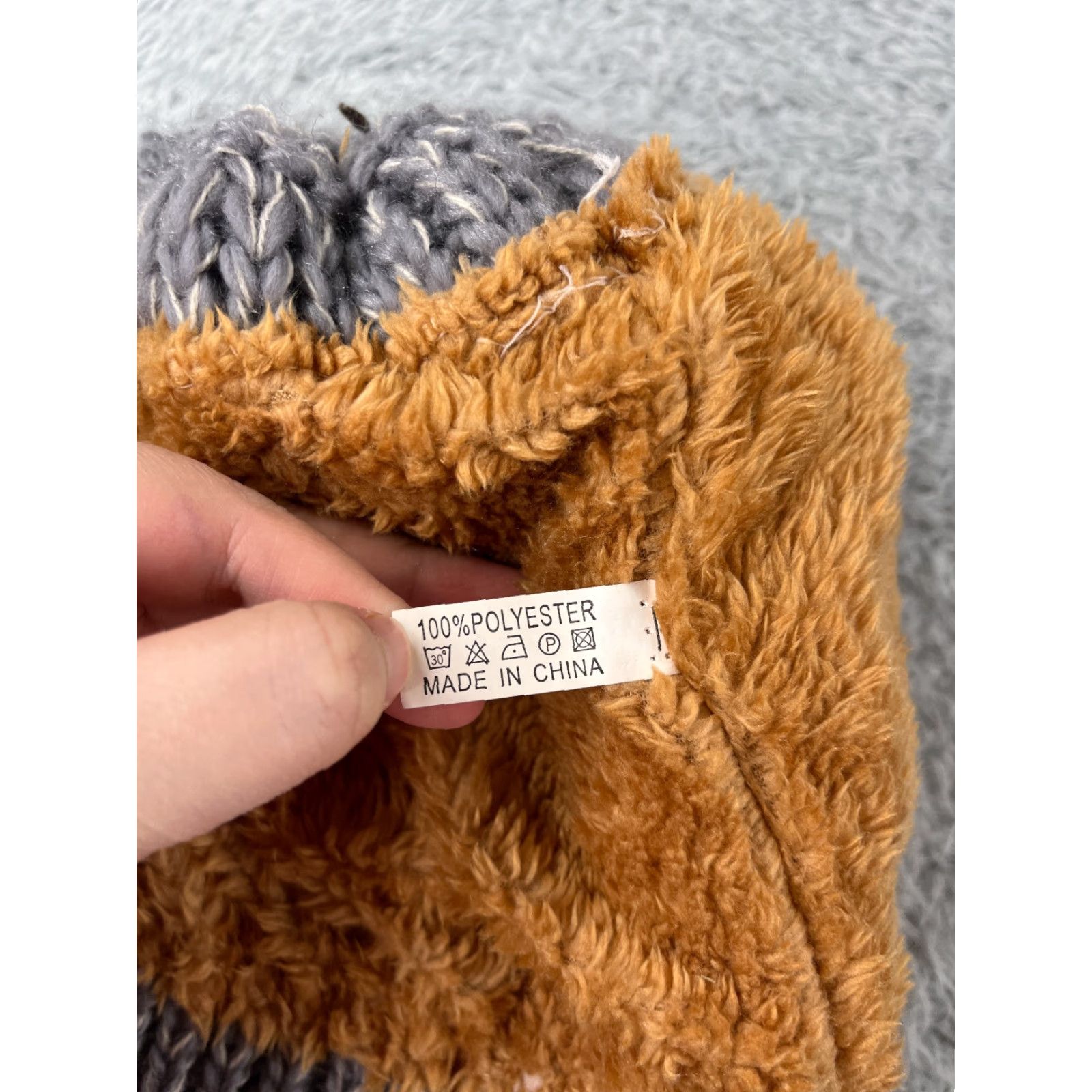 Vintage Unbranded Beanie Womens Knit Gray 100% Polyester Faux Fur Snow Ski Pom Pattern: Solid One Size Size ONE SIZE - 7 Thumbnail