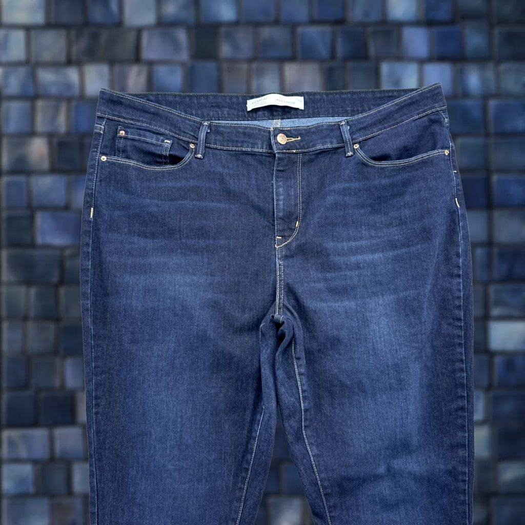 Levi's Levi's Signature Jeans Mid Rise Boot Cut Dark Wash 20M Plus Women - Denim 5-Pocket Blue Vintage No 32in Inseam Mens Womens Girls Size 42" / US 20 - 1 Thumbnail