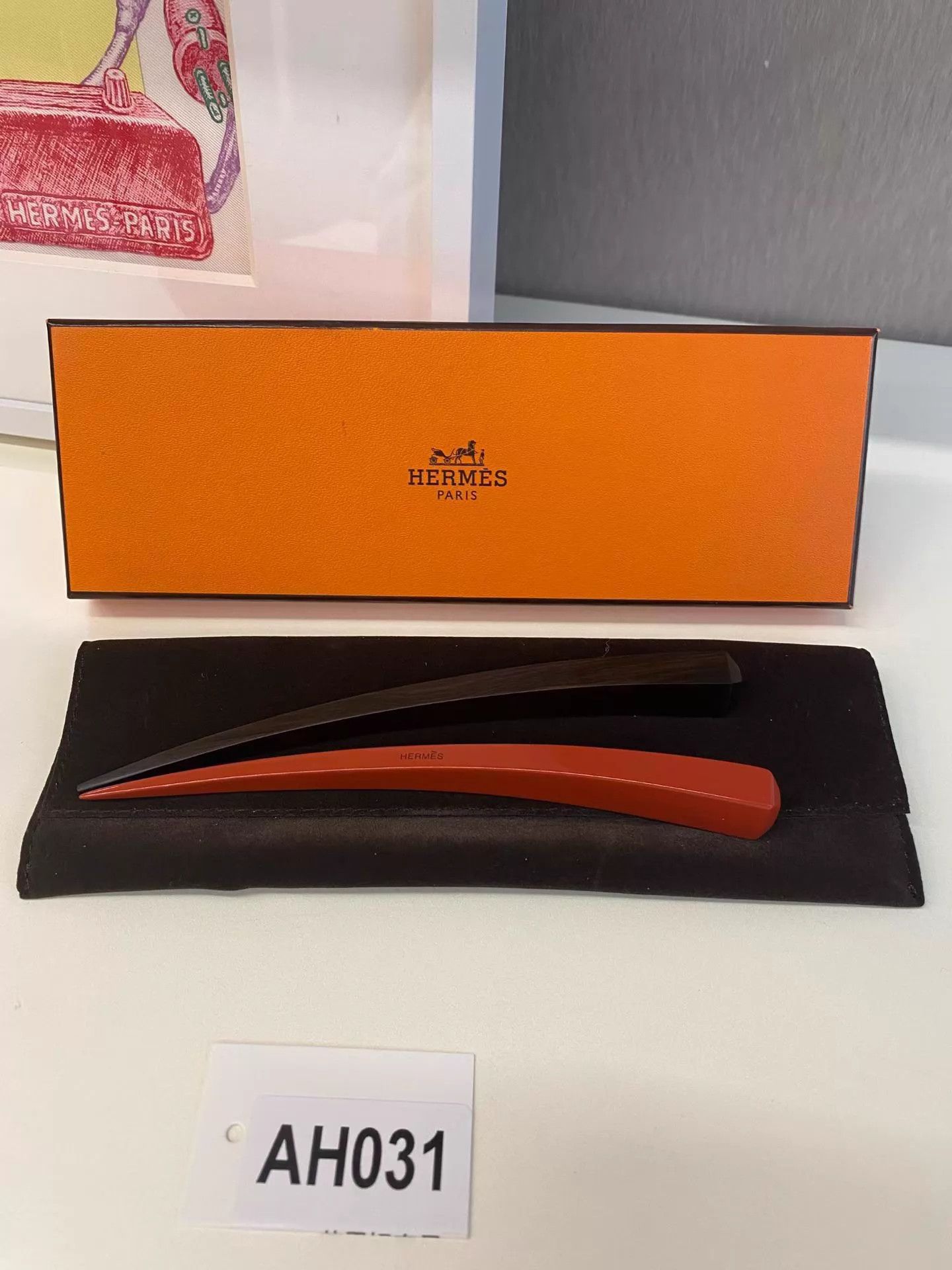 Hermes Hermes 15x1.2 hairpin with box dust bag very new on sale Size ONE SIZE - 5 Thumbnail