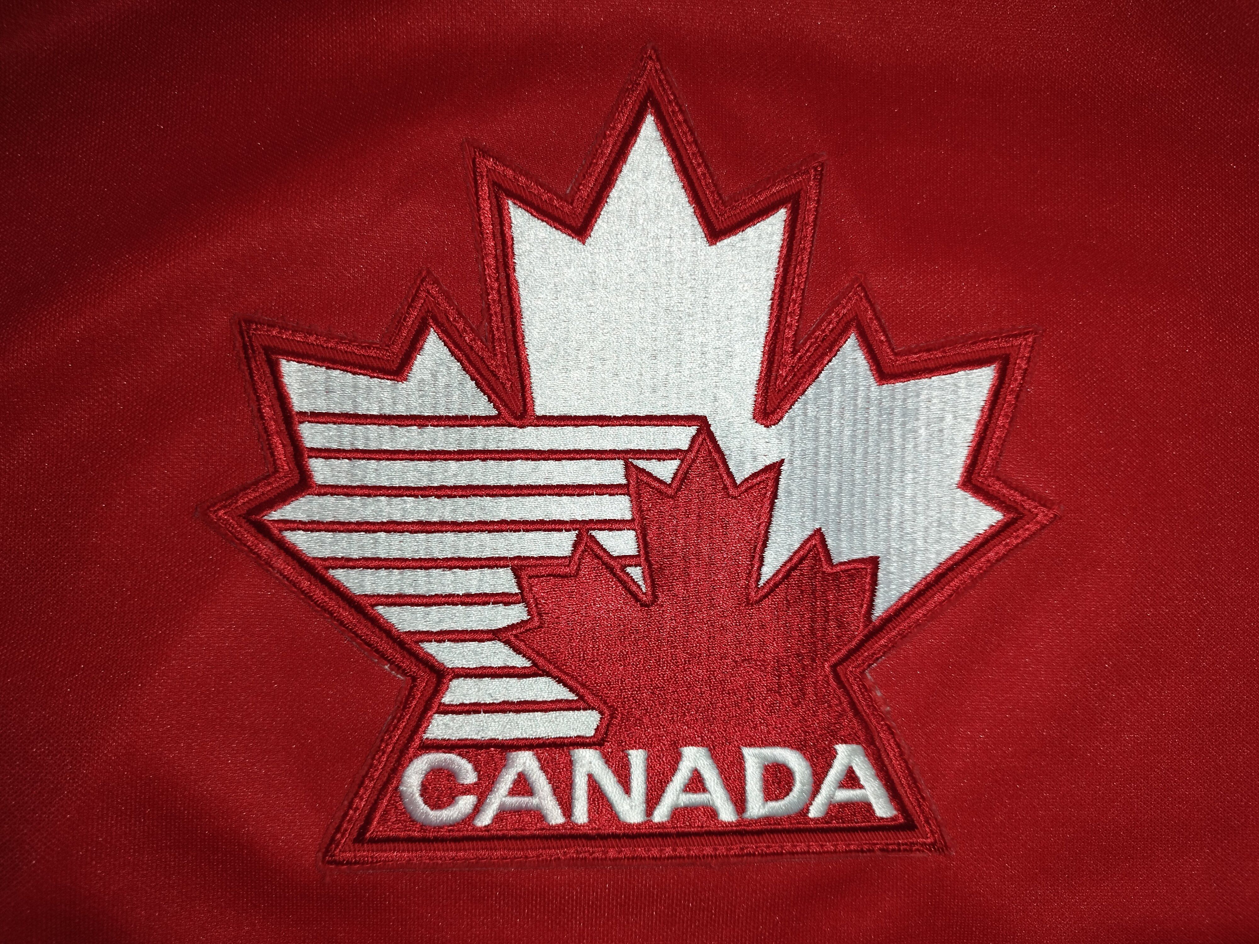 Vintage Vintage CCM TEAM CANADA Jersey Size US L / EU 52-54 / 3 - 5 Thumbnail
