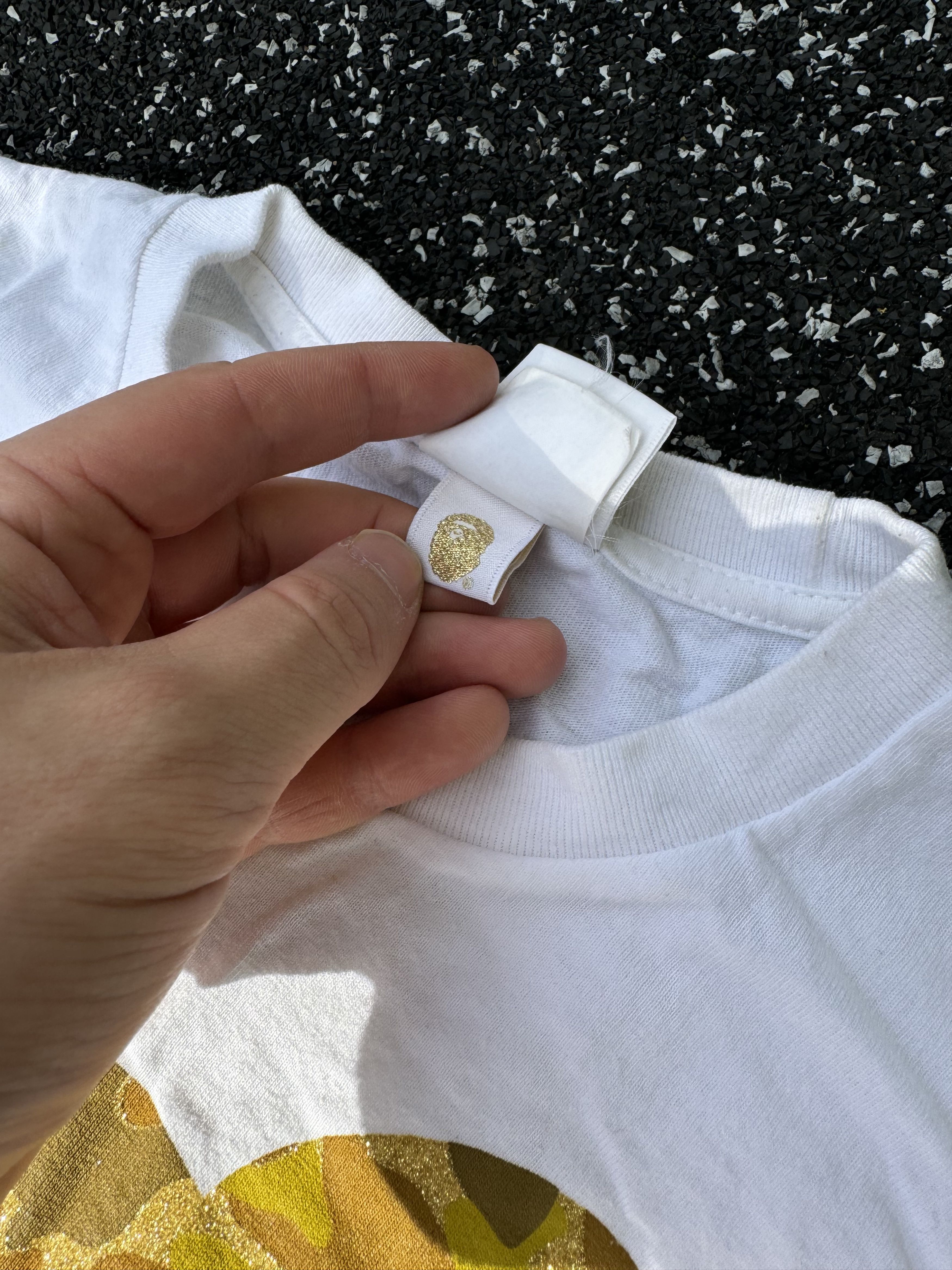 Bape × Medicom Toy Bape x Bearbrick Rare Luxury T-shirt Size US S / EU 44-46 / 1 - 5 Thumbnail