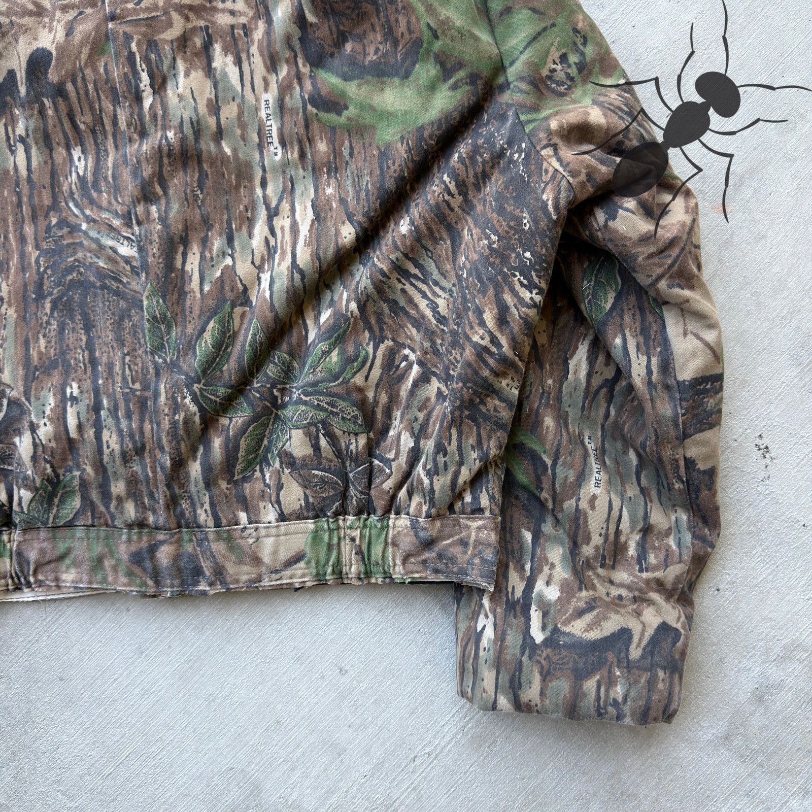 Carhartt × Vintage Walls realtree camo cropped work wear jacket Size US M / EU 48-50 / 2 - 9 Thumbnail