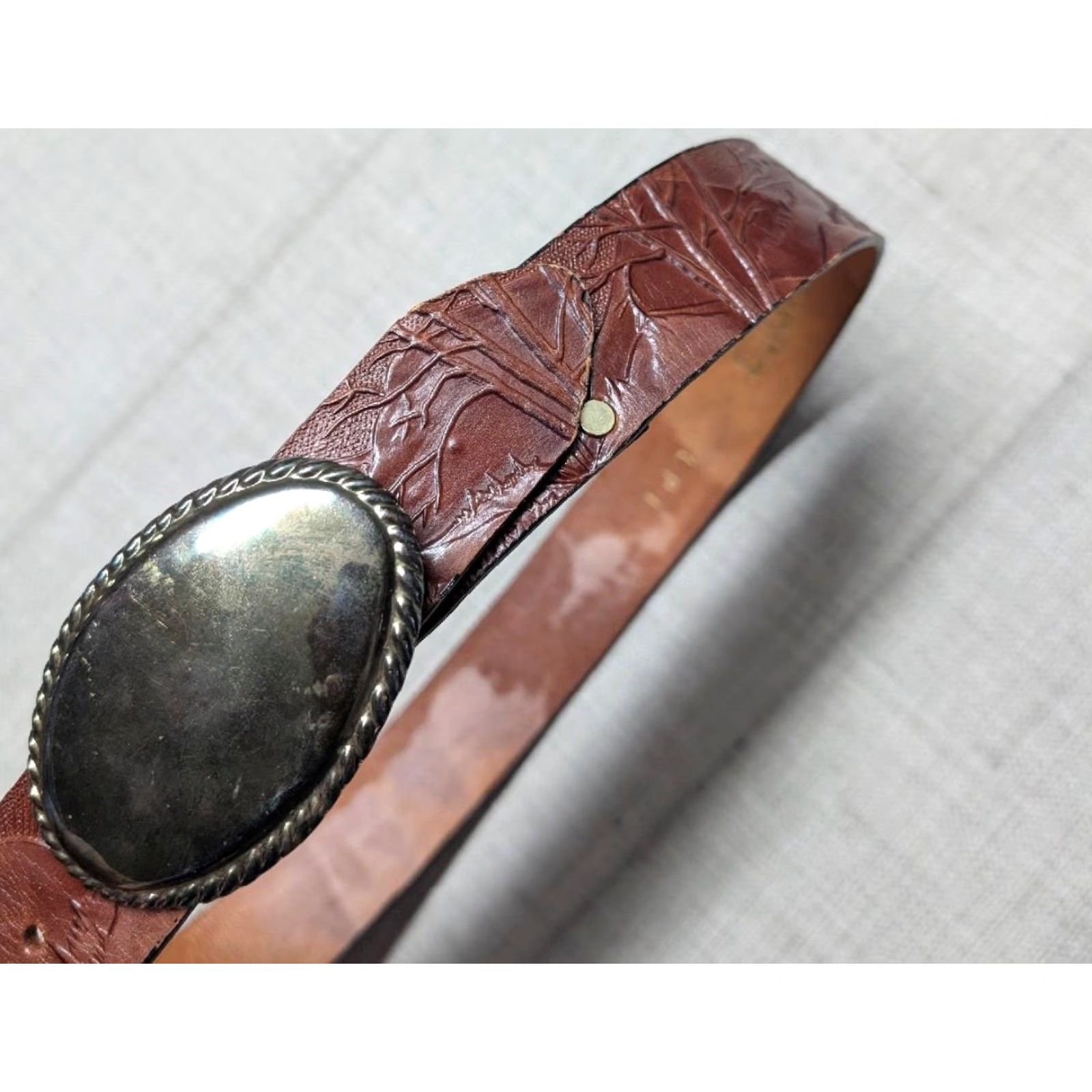 Vintage VINTAGE western belt belt buckle tooled landscape brown 26 Women Leather Cowhide landscape 90s Cowboys Mens Women Size ONE SIZE - 2 Thumbnail