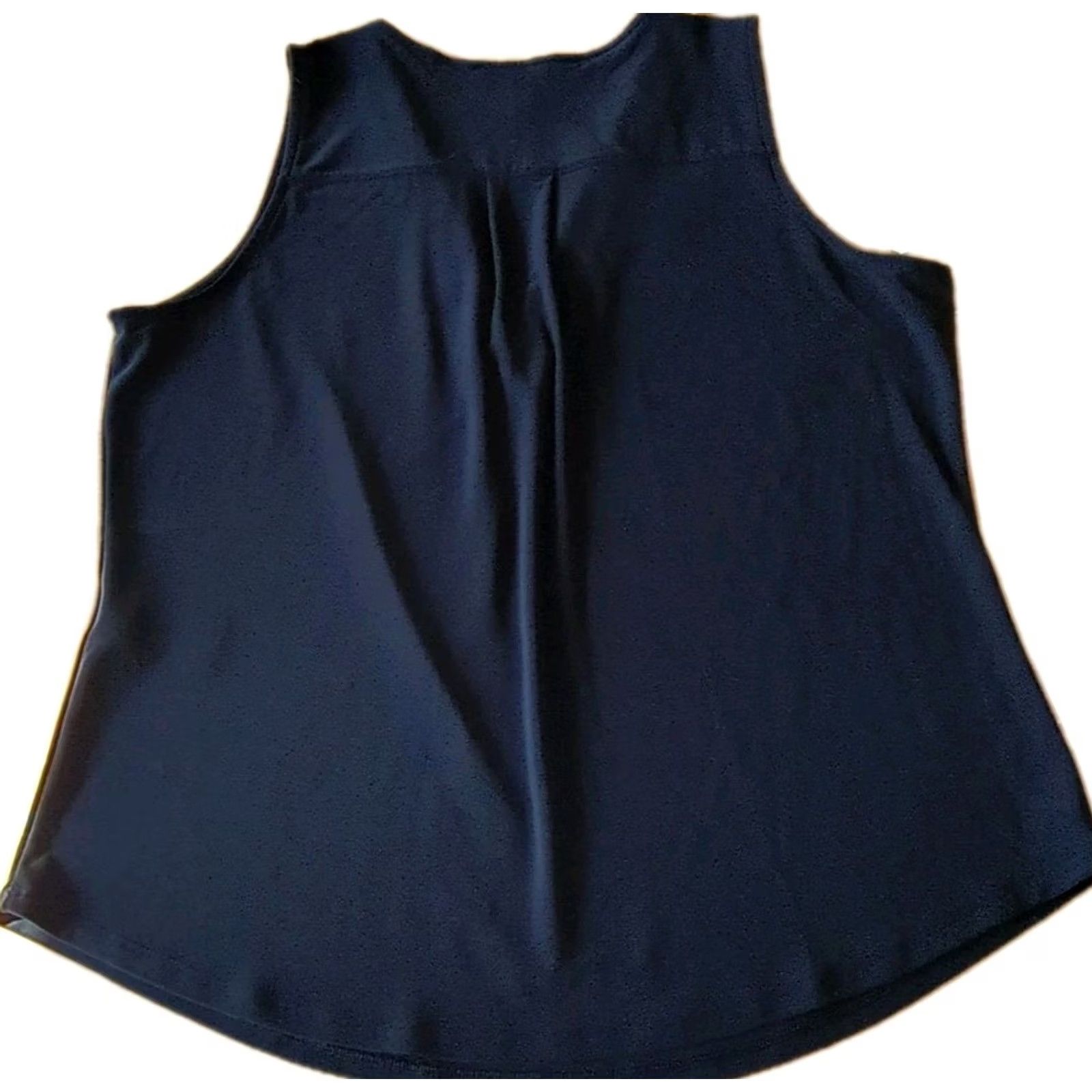 White House Black Market White House Black Market Black Sleeveless V-Neck Womens Medium Tank Blouse Size L / US 10 / IT 46 - 4 Thumbnail