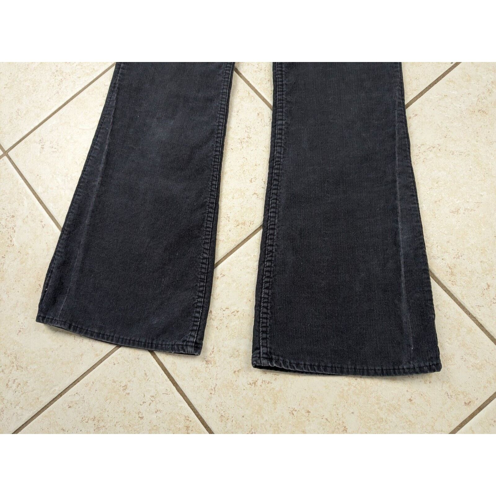 Levi's Vtg Levi's 609 Corduroy Flare Bell Bottom Pants White Tab Size US 31 - 10 Thumbnail