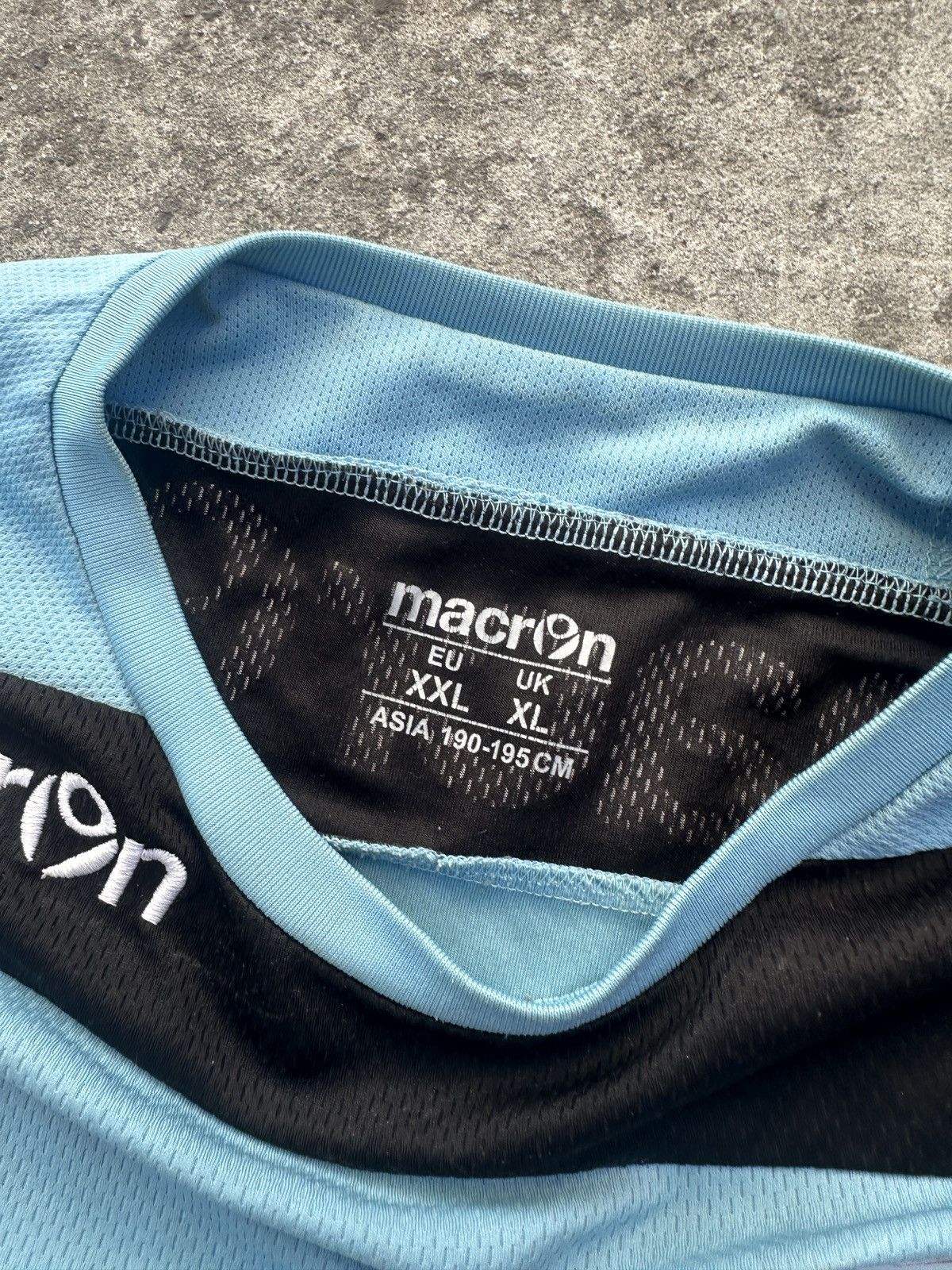 Macron Macron Aston Villa Soccer Jersey Blokecore Style VTg XL Rare Size US XL / EU 56 / 4 - 4 Thumbnail